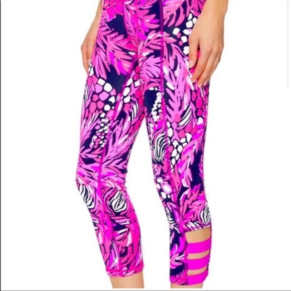 Lilly Pulitzer Pants - Lilly Pulitzer A Jungle In Here Cropped Luxletic Leggings Pink Navy Blue Large